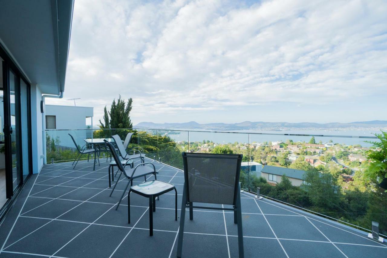 Amazing Sea Views Luxury Guest House Hobart Bagian luar foto